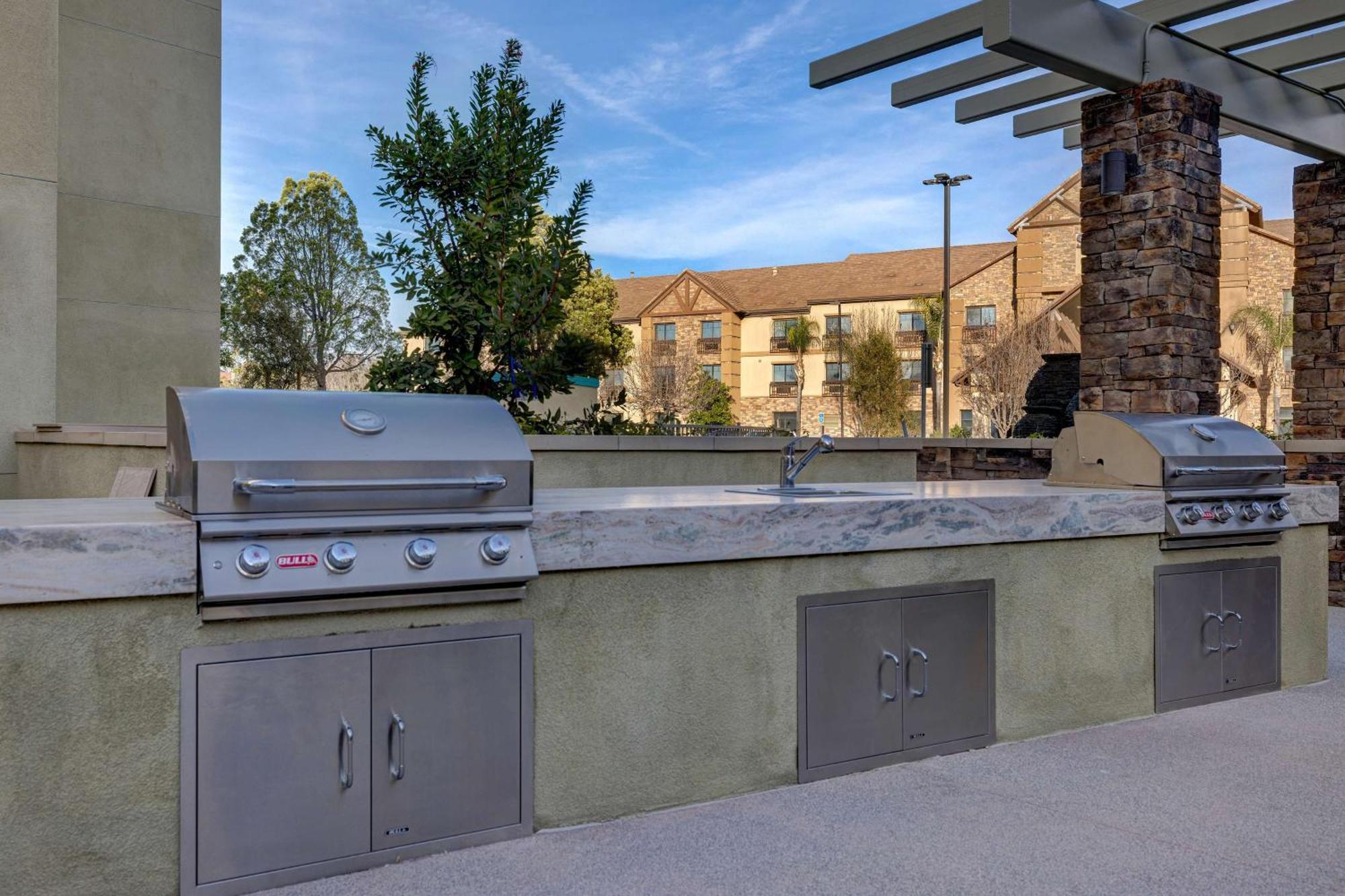 Hilton Garden Inn Temecula Exterior photo